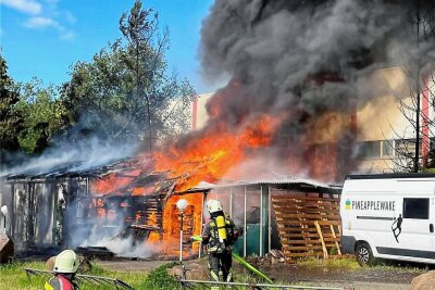 Ein Nebengebäude der Wasserskianlage in Rossau hat am Mittwochnachmittag gebrannt.