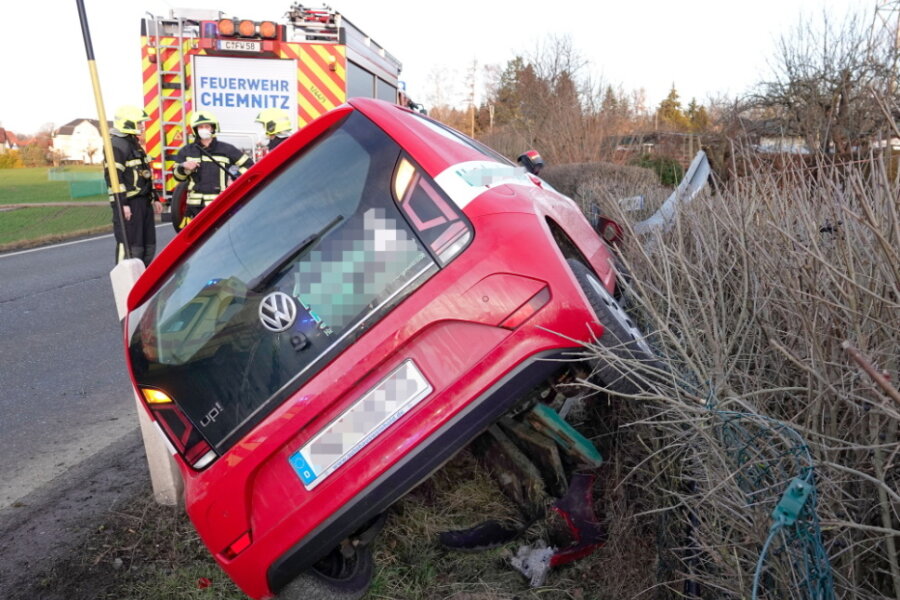 25-Jährige wird bei Unfall in Wittgensdorf verletzt - 