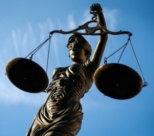25-Jähriger wegen Vergewaltigung vor Gericht - Das Verfahren gegen einen Annaberg-Buchholzer ist ausgesetzt worden, bis ein psychologisches Gutachten vorliegt. 