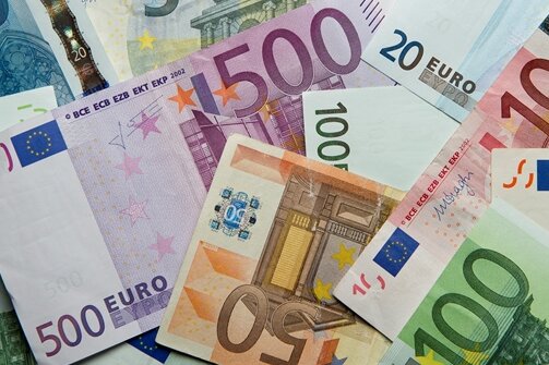 26.000 Euro: Aus "Justizministerium" wird "Ministerium der Justiz" - 