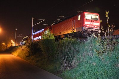 27-Jährige von Zug erfasst und schwer verletzt - 