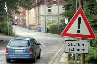 Diese Schilder sollen an der Hauptstraße in Culitzsch der Vergangenheit angehören.
