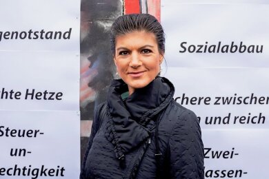 Wird die Bundestagsabgeordnete und frühere Fraktionschefin Sahra Wagenknecht so wie hier 2018 bei einer Kundgebung von "Aufstehen" in Berlin bald wieder für eine neue linke Initiative werben? 