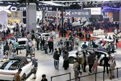 Schon auf der Automesse in Shanghai im vergangenen Jahr wurde der steigende Wettbewerbsdruck durch neue E-Auto-Anbierter deutlich.