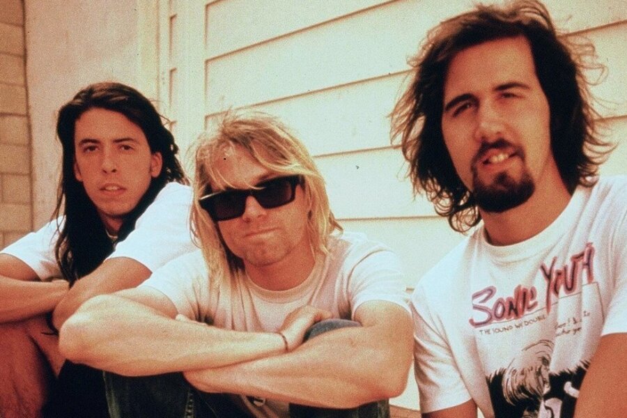 30 Jahre Nirvana-Hit: Die Nadel in der Seifenblase - Nirvana vor ihrem Durchbruch mit "Smells Like Teen Spirit: David Grohl (Schlagzeug), Kurt Cobain (Gesang und Gitarre) sowe Kris Novoselik (Bass, von links). 