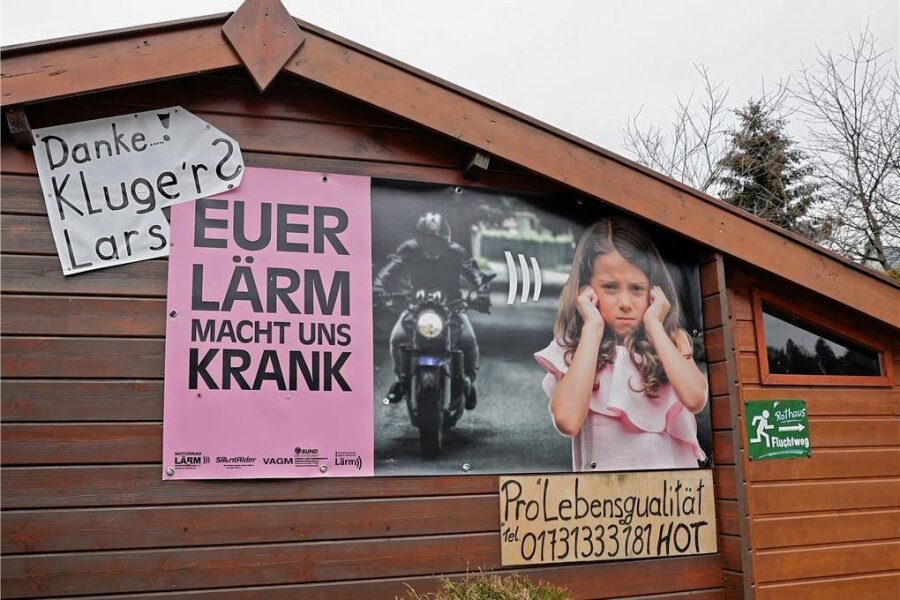 Vor einiger Zeit gab es auch gut sichtbaren Protest gegen die Lärmbelastung im Wohngebiet Hüttengrundstraße.