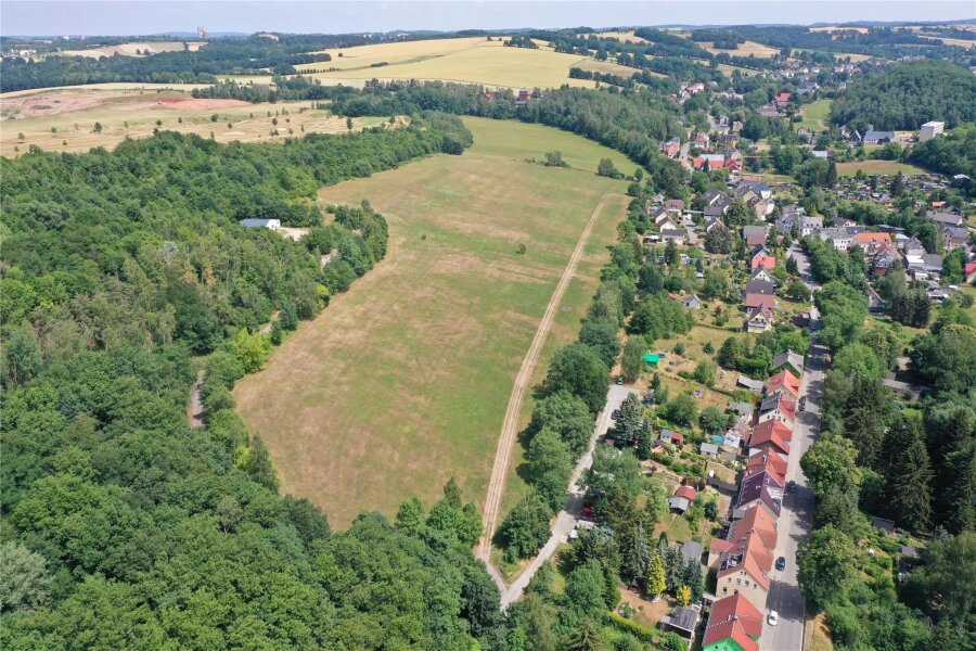 31 neue Eigenheime: Zwickau plant Wohngebiet nahe Golfplatz - Auf der Fläche an der Reinsdorfer Straße unmittelbar an der Ortsgrenze zu Reinsdorf soll ein Wohngebiet entstehen.