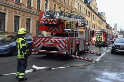 In der Küche eines Mehrfamilienhauses an der August-Bebel-Straße in Oelsnitz ist am Freitagnachmittag ein Feuer ausgebrochen. Foto: Christian Schubert