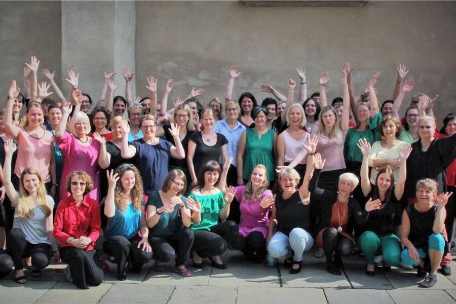 40 Chemnitzerinnen und ein verspätetes Musik-Jubiläum - Geballte Frauenpower verspricht das Chemnitzer Ensemble "Tuesday Singers". 