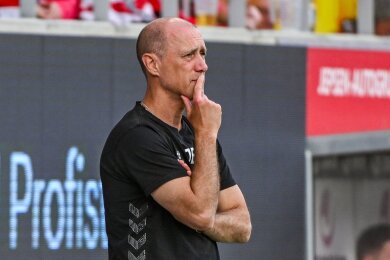 Über 90 Minuten betrachtet war die Mannschaft von Regensburg-Trainer Joe Enochs das bessere Team.