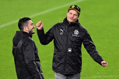 Nuri Sahin (l) folgt Edin Terzic und wird neuer BVB-Trainer.