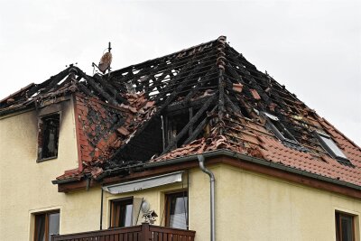 Die Brandursachenermittler waren den ganzen Montagvormittag in Beerwalde vor Ort. Erste Hinweise liegen nun vor.