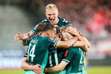 Jahn Regensburg hat den Aufstieg in die 2. Liga perfekt gemacht.