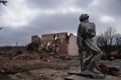 Ein zerstörtes Kulturhaus in der Nähe von Awdijiwka: Seit zwei Jahren führt Russland seinen Angriffskrieg gegen die Ukraine.