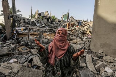 Israel plant eine schrittweise Bodenoffensive auf Rafah. So solle die Zahl ziviler Opfer begrenzt werden.