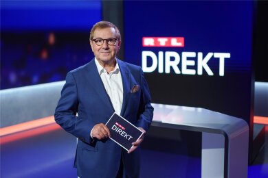 Moderator Jan Hofer im Studio der Nachrichtensendung „RTL Direkt“.