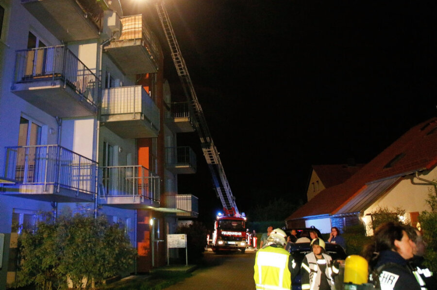 50 Personen nach Wohnungsbrand in Frankenberg evakuiert - 