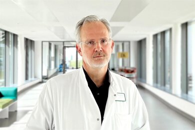 Dr. Stefan Merkelbach ist Chefarzt der Klinik für Neurologie am HBK in Zwickau. Foto: Patricia Langbein/HBK