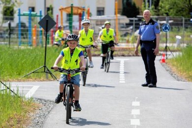 Ein neuer Verkehrsübungsplatz wird in Oelsnitz gebaut. Das Bild entstand auf einem ähnliche Platz im Herbst in Plauen. 