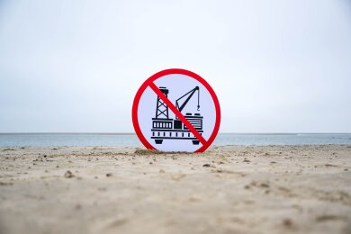 In der vergangenen Woche hatte das niederländische Wirtschaftsministerium den Weg für die Erdgasförderung in der Nordsee freigemacht. Nun gibt es Protest.
