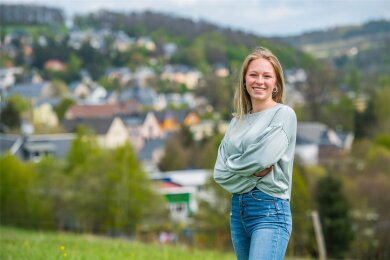 Kiara Bucher (17) aus Burkhardtsdorf legt ihr Abitur an der Evangelischen Schulgemeinschaft Erzgebirge ab. Auch für die Zeit danach hat sie Pläne.