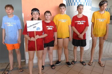 Das Team der Kreyssig-Schule Flöha holte beim Landesfinale im Schwimmen in Bautzen Bronze.