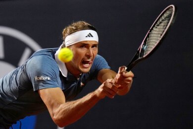 Der deutsche Tennisprofi Alexander Zverev in Aktion beim Masters-1000-Turnier in Rom.