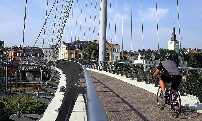 535.000 Euro Fördermittel sind futsch - Die teure Fußgänger- und Radfahrerbrücke in Wilkau-Haßlau. 