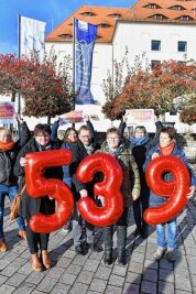 539 Fälle von häuslicher Gewalt in Mittelsachsen: Aktion in Freiberg - Protestaktion anlässlich des Tages gegen Gewalt an Frauen in Freiberg. 