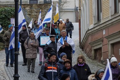 Der „Marsch des Lebens“ im vorigen Jahr führte unter anderem zur Ecke Siebenhäusergasse und Buchholzer Straße, wo sich einst das Betlokal der jüdischen Gemeinde befunden hat.