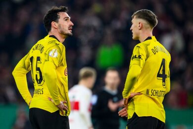 Mats Hummels (l) und Nico Schlotterbeck sind Teamkollegen beim BVB - und bald auch bei der Nationalmannschaft?