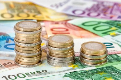 Eine Millionensumme muss die Stadt Aue-Bad Schlema einsparen. Dafür soll an mehreren Stellen der Rotstift angesetzt werden.