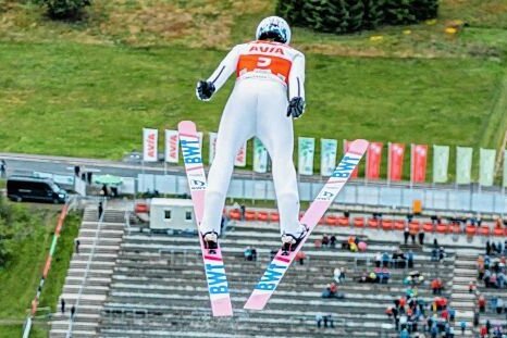 60 Athleten aus 13 Ländern zu Gast - Am Wochenende 23./24. September fliegen in der Klingenthaler Vogtland Arena die Skispringer beim Continental Cup ins Tal. Zwei Wochen später steigt an gleicher Stelle das Finale des Sommer Grand Prix.