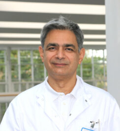60 Gäste hören Arztvortrag - Dr. Ameer Al-Nakkash
