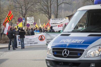 600 Demonstranten bei erstem Sternmarsch in Aue - 