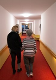 6000 Beschäftigte in Mittelsachsen von Impfpflicht betroffen - Auch im Frankenberger Seniorenheim Rittergut hat die Impfpflicht für Beschäftigte in der Pflege für Verunsicherung gesorgt. 