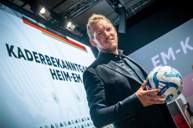 Julian Nagelsmann erklärt in Berlin, worauf es ihm bei der Zusammenstellung seines Kaders für die Fußball-EM ankam.