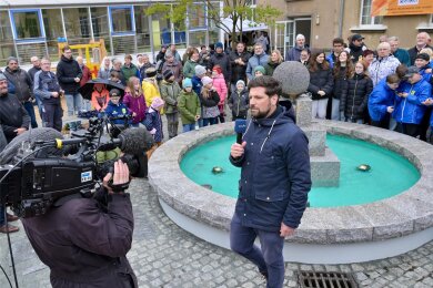 Das Finale beim Frühlingserwachen in Schneeberg. MDR-Moderator Tobias Bader berichtete live aus der Bergstadt.