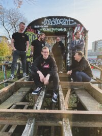 Treten nur unter Vornamen auf: Basti, Falk, Claas, Rodi, Flecki und Marco (von links) sind 100 Kilo Herz.
