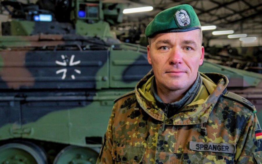 65-Millionen-Plan für Erzgebirgskaserne - Oberstleutnant Thomas Spranger führt seit März 2021 als Kommandeur das Panzergrenadierbataillon 371 in Marienberg. Im Interview spricht er auch über die 65-Millionen-Euro-Pläne für die Erzgebirgskaserne. 
