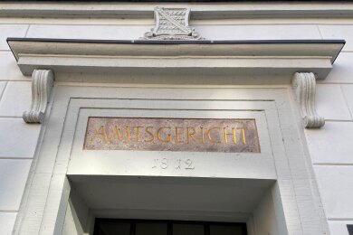 Das Amtsgericht Stollberg hat zu einem Fall von schwerer Sachbeschädigung in Oelsnitz geurteilt.