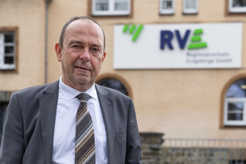 Übt deutliche Kritik am geplanten unbefristeten Streik im Nahverkehr im Erzgebirge: RVE-Chef Roland Richter.