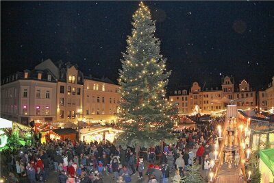 Gute Nachrichten für die Händler auf dem Plauener Weihnachtsmarkt: Sie sollen für den Strom in diesem Jahr nichts drauflegen müssen. 