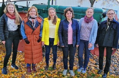 Die Rodewischer Schachmiezen in Erfurt: Fiona Sieber (von links), Martina Korenova, Melanie Lubbe, Julia Movsesian, Magdalena Miturova und Alicja Sliwicka.