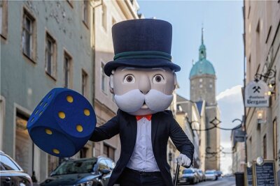 Die Zwickauer Agentur Polar 1 wirbt mit Mister Monopoly für die Erzgebirgsedition. Foto: Ronny Küttner