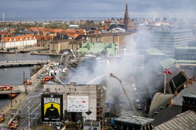 Ein Feuer brach in einem der ältesten Gebäude Kopenhagens aus.