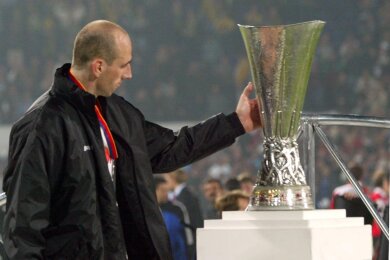 Im Jahr 2002 unterlag Borussia Dortmund mit Stürmer Jan Koller das Finale des UEFA-Cups dem Team von Feyenoord Rotterdam. Diesmal soll es anders laufen.