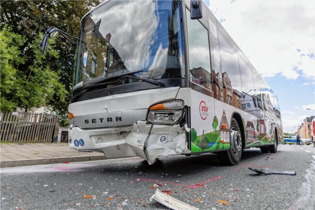 chemnitz bus fahrrad unfall 10.07