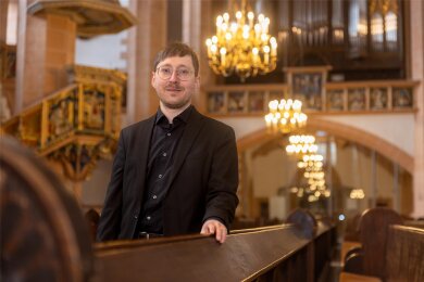 Cornelius Hofmann ist der neue Kantor in der Sankt Annenkirche. Der 31-Jährige wird am Sonntag offiziell mit Pauken und Trompeten empfangen – bei einem festlichen Gottesdienst passend zum Sonntag Kantate.