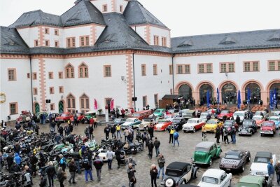 Das 31. Oldtimertreffen auf Schloss Augustusburg war einmal mehr Anziehungspunkt für Freunde historischer Fahrzeuge. Insgesamt kamen 2500 Besucher, die 405 Fahrzeuge sahen. 